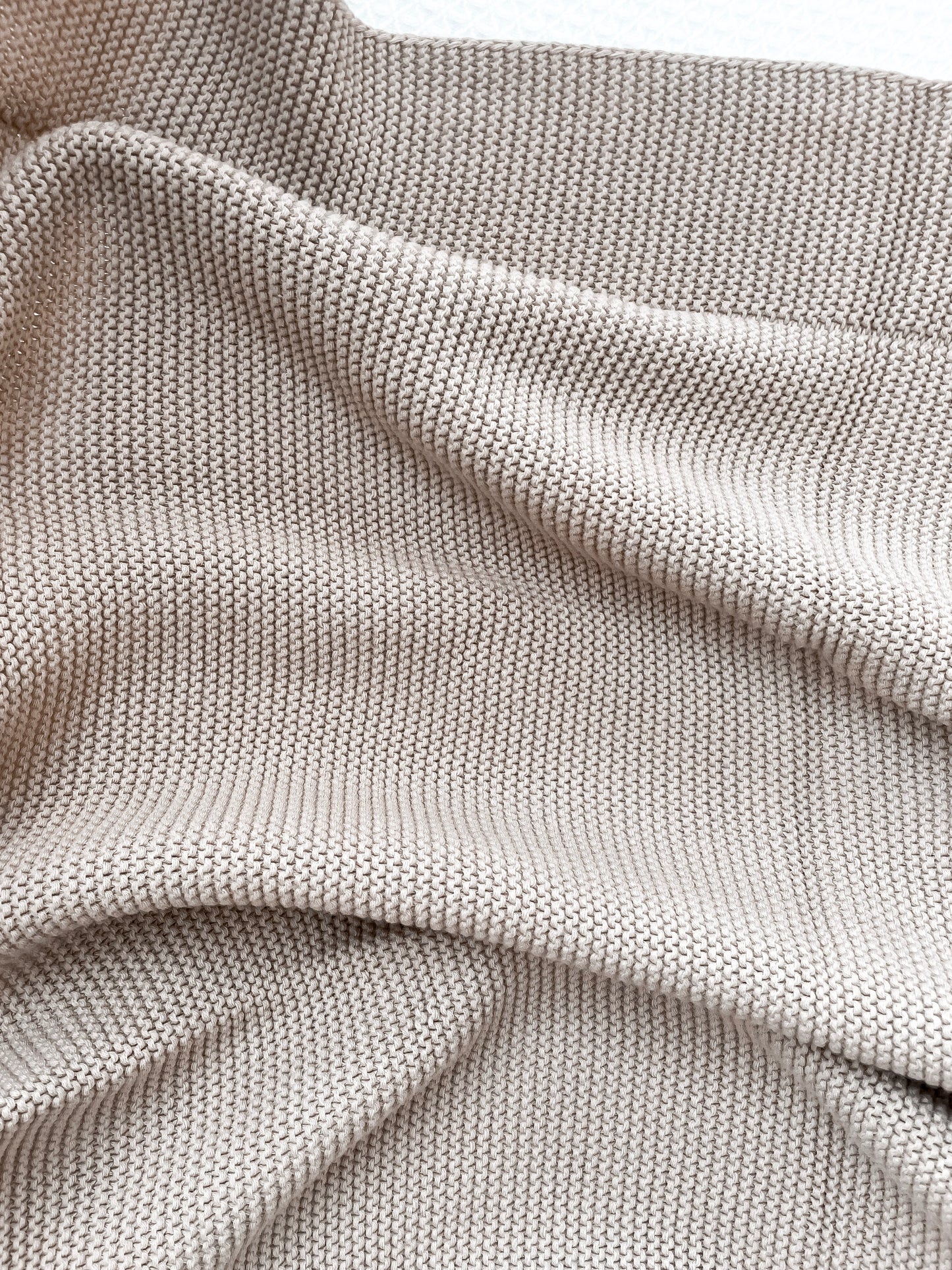 Classic Knitted Blanket - Fawn