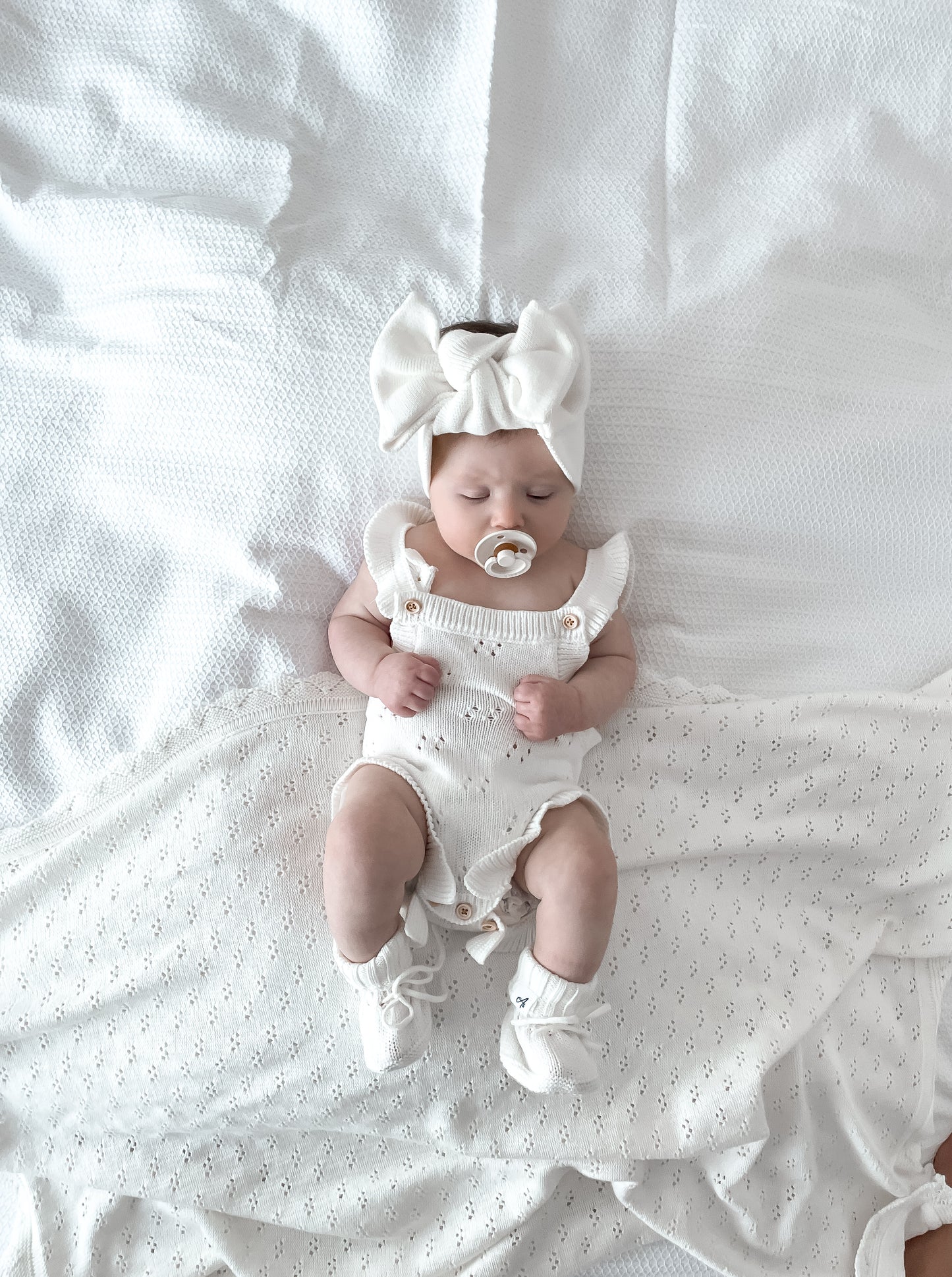 Dahlia Sleeveless Pointelle Romper – Milk