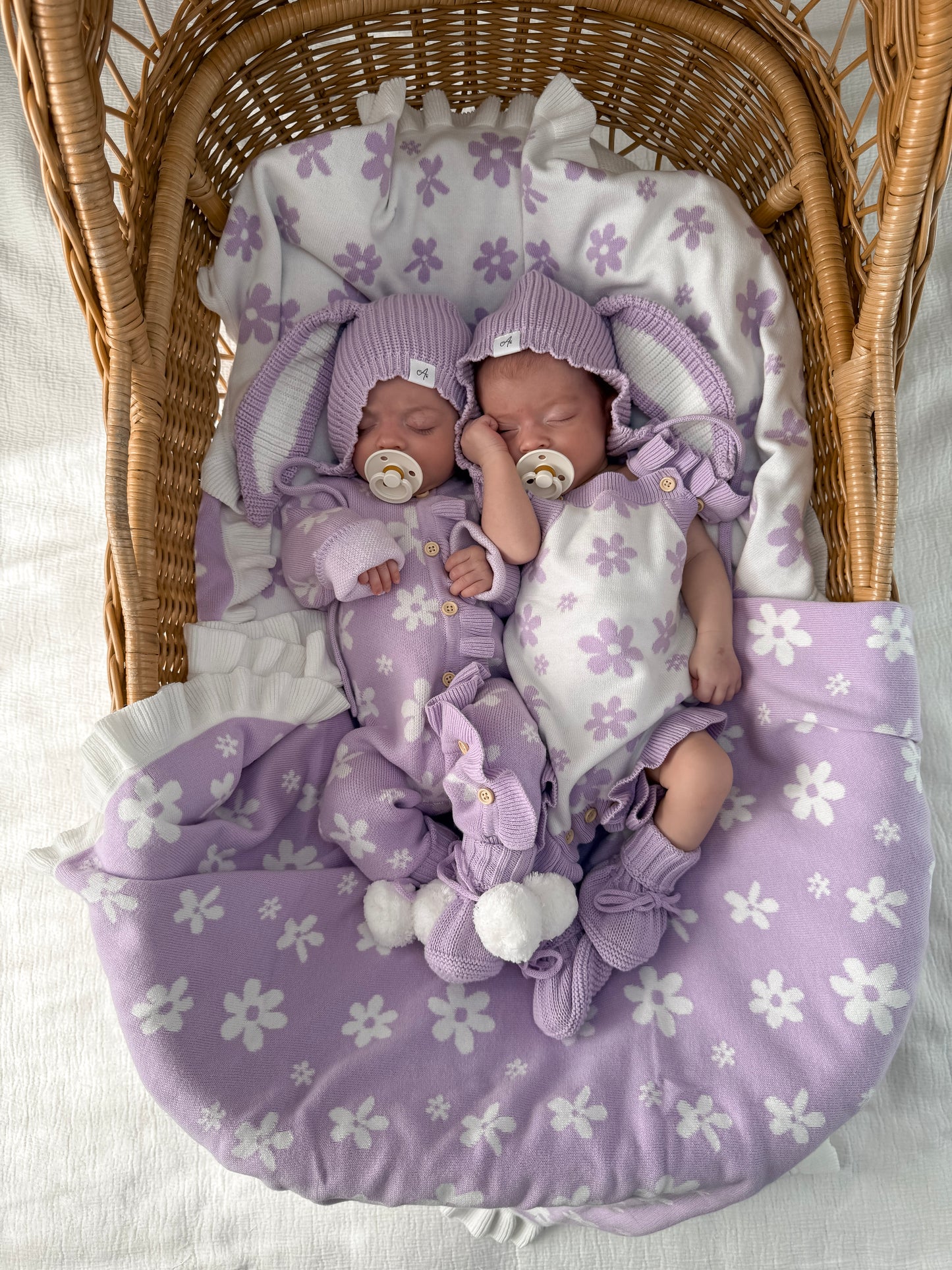 Little Daisy Reversible Blanket - Lilac & Milk