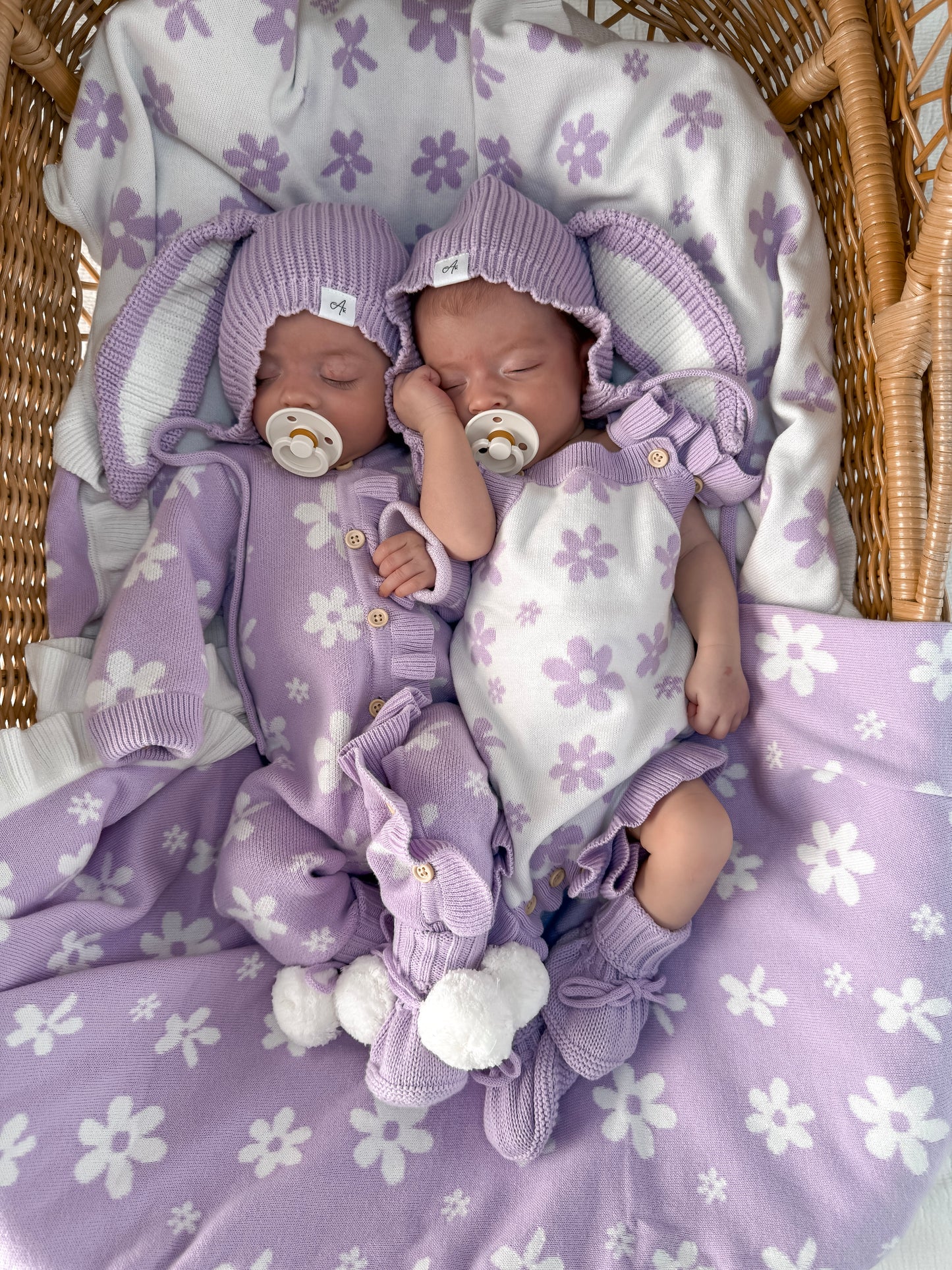 Little Daisy Reversible Blanket - Lilac & Milk