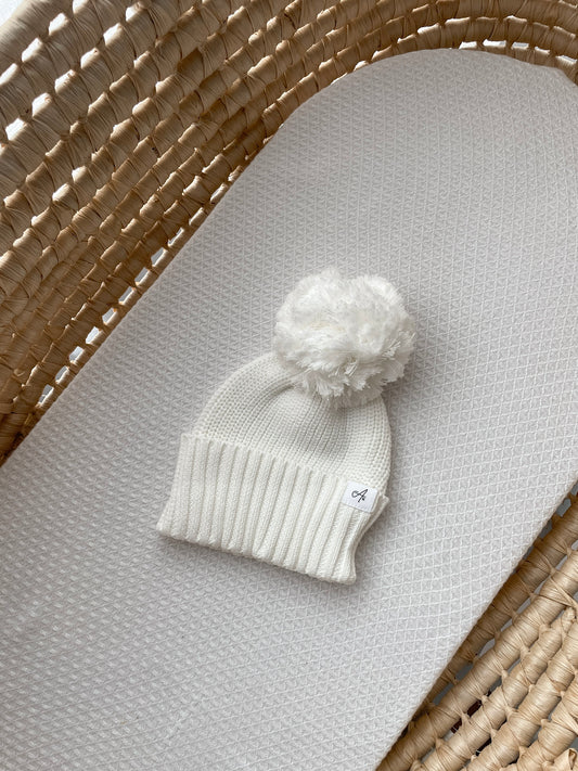 Knitted Beanie - Milk