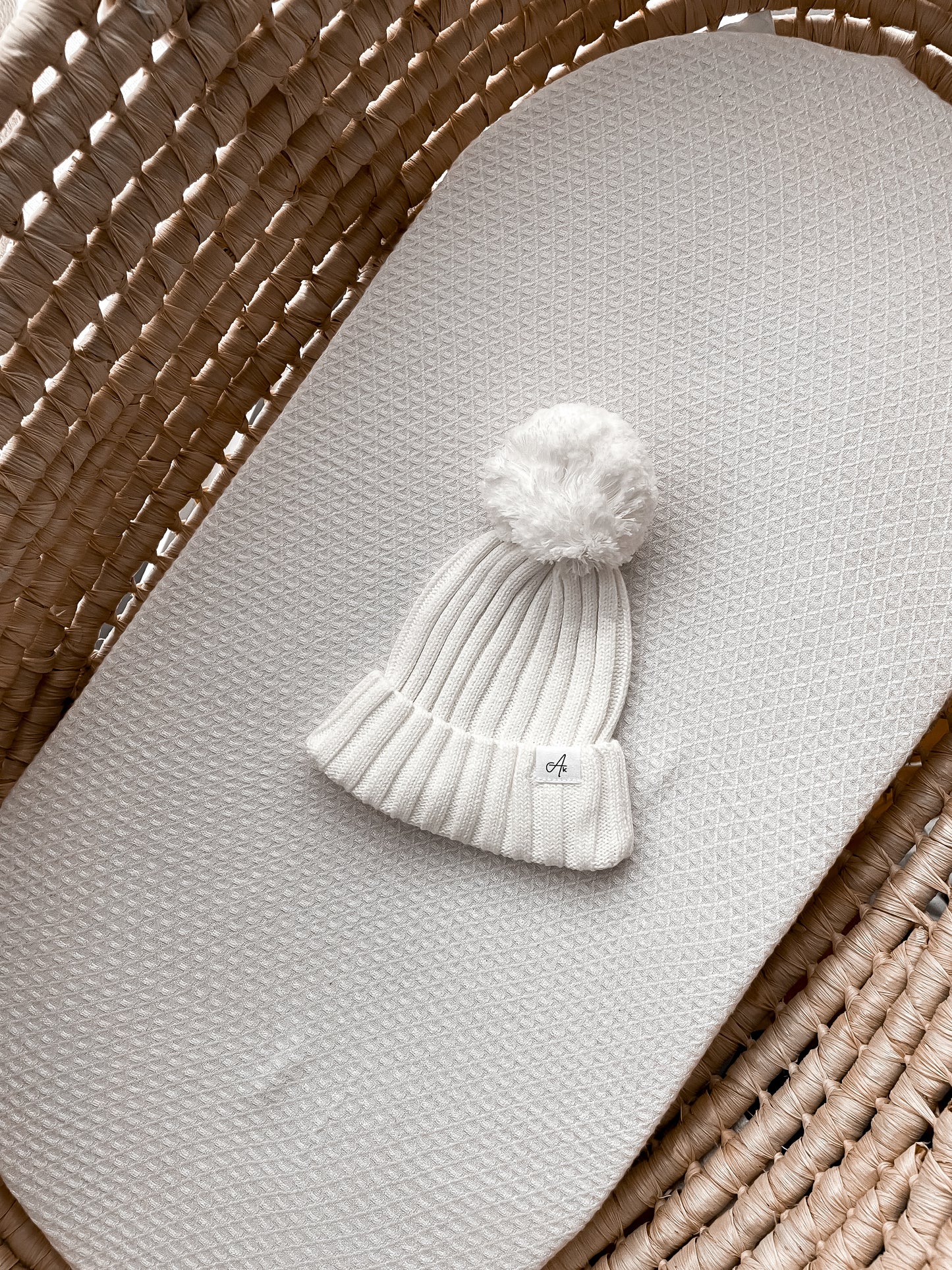 Knitted Ribbed Beanie - Milk