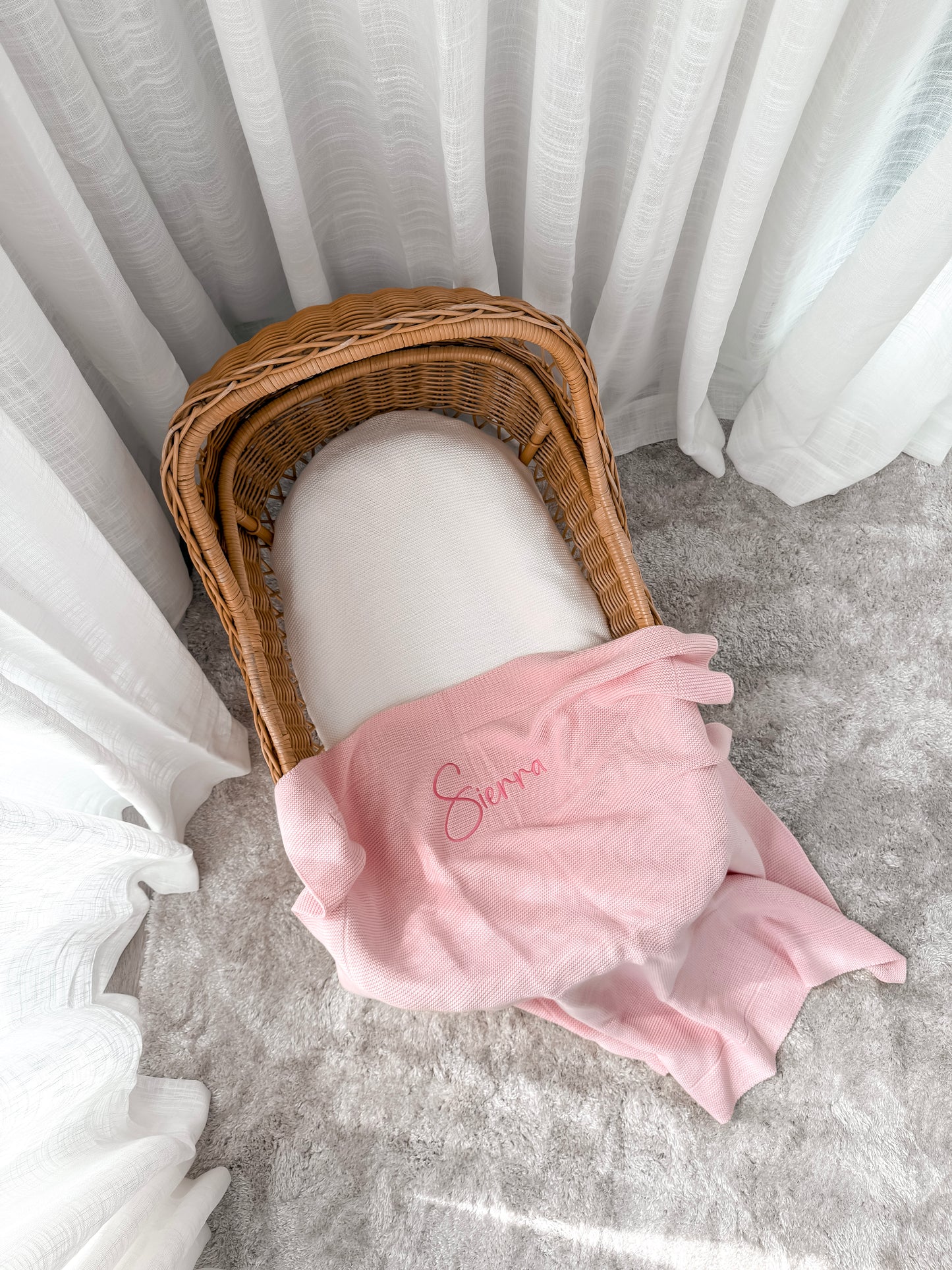 Classic Knitted Blanket - Fairy Floss
