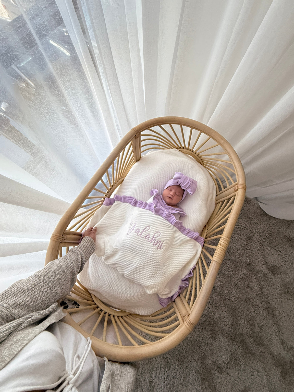 Frilled Knitted Blanket - Milk & Lilac