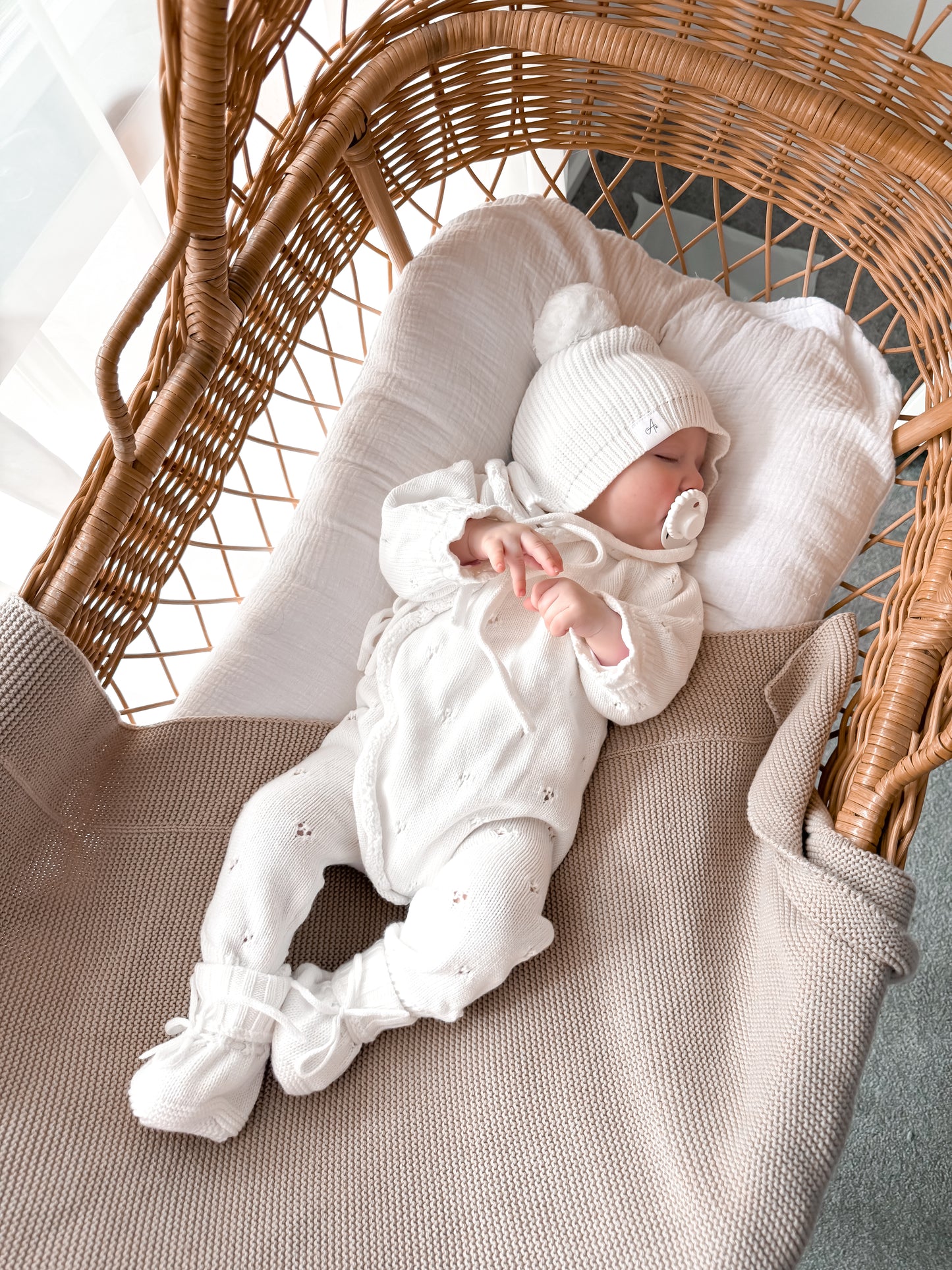 Knitted Bonnet - Milk